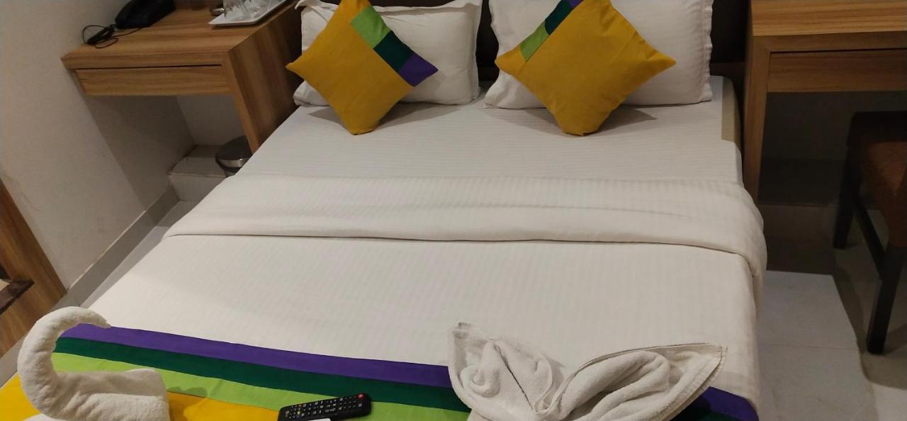 Hotel Meriton Mumbai International Airport T-2 Ngoại thất bức ảnh