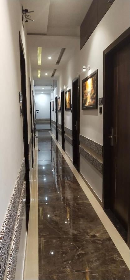 Hotel Meriton Mumbai International Airport T-2 Ngoại thất bức ảnh