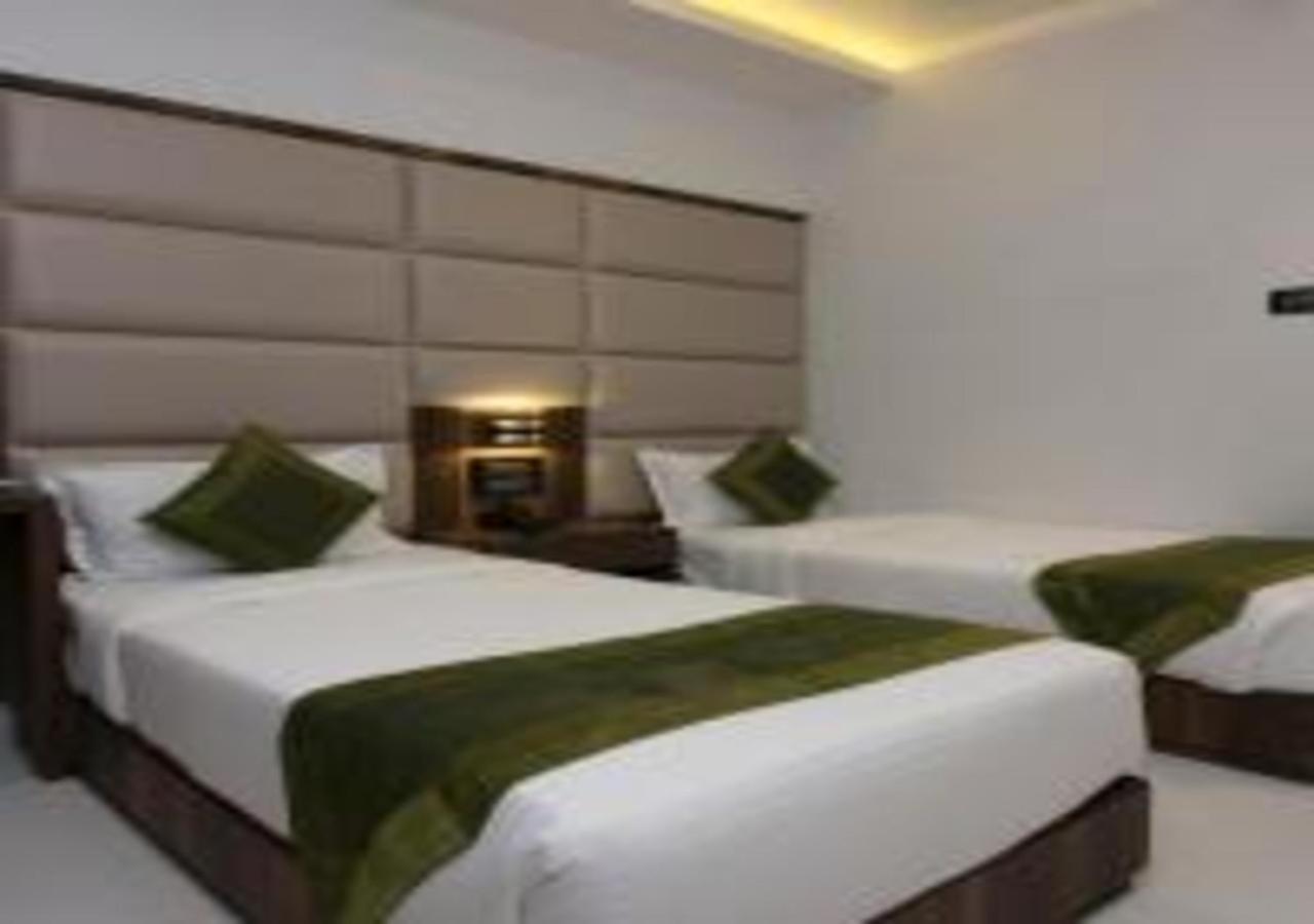 Hotel Meriton Mumbai International Airport T-2 Ngoại thất bức ảnh