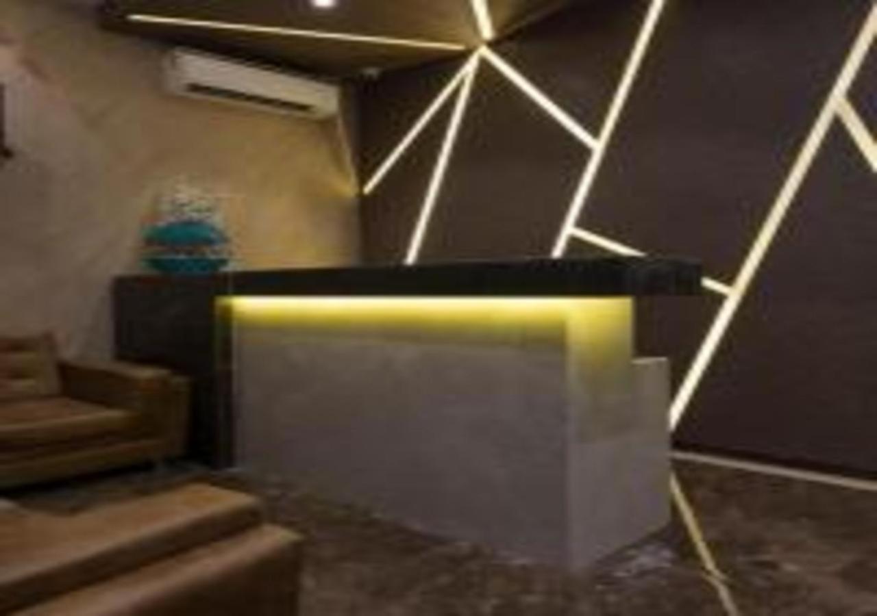 Hotel Meriton Mumbai International Airport T-2 Ngoại thất bức ảnh