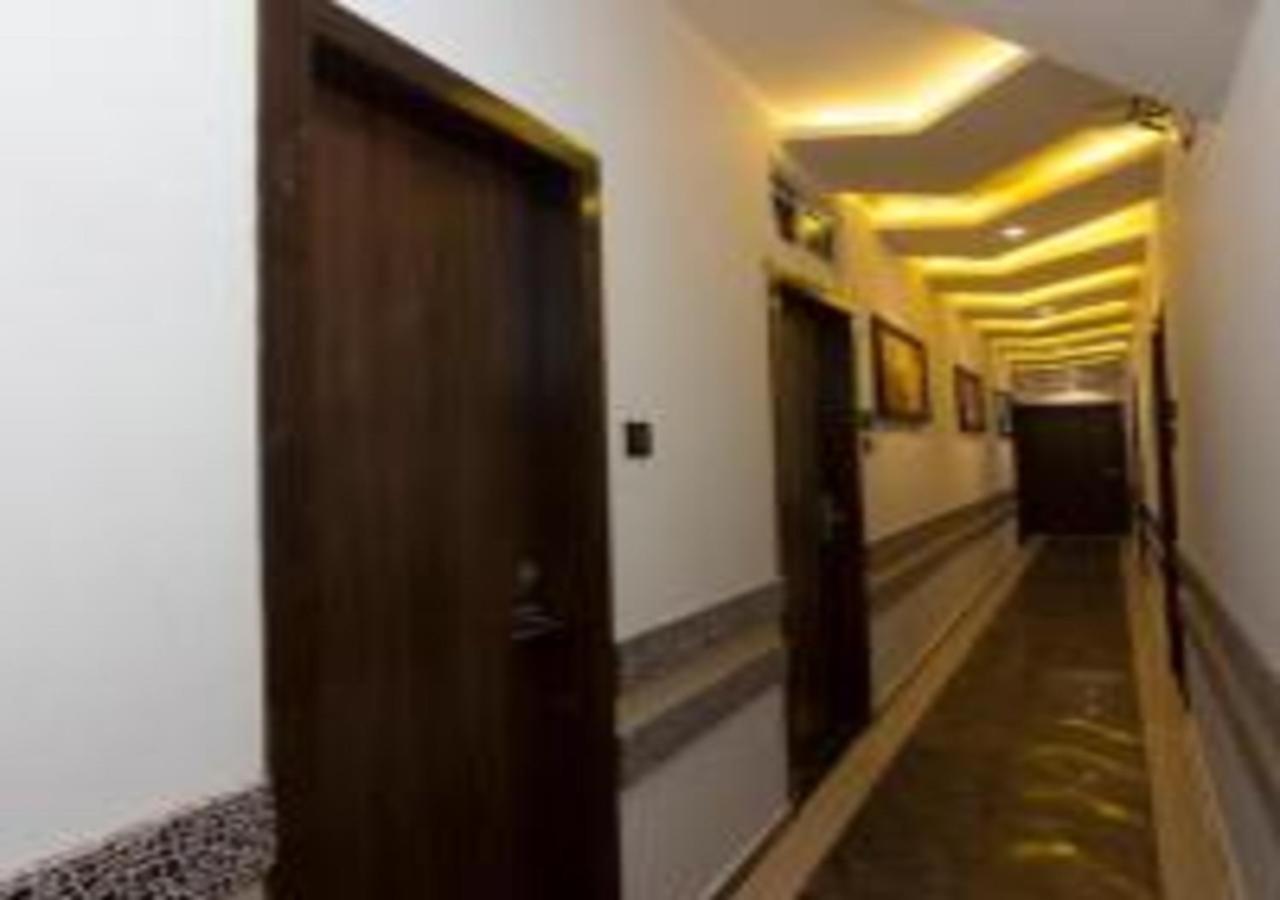 Hotel Meriton Mumbai International Airport T-2 Ngoại thất bức ảnh