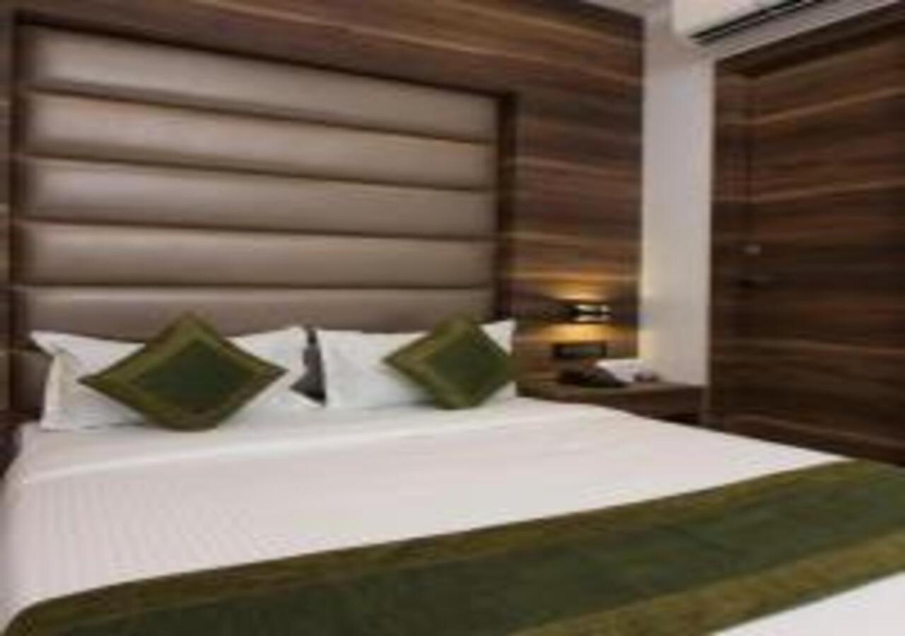 Hotel Meriton Mumbai International Airport T-2 Ngoại thất bức ảnh